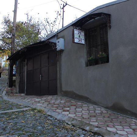 Old District Guest House Tbilisi Buitenkant foto