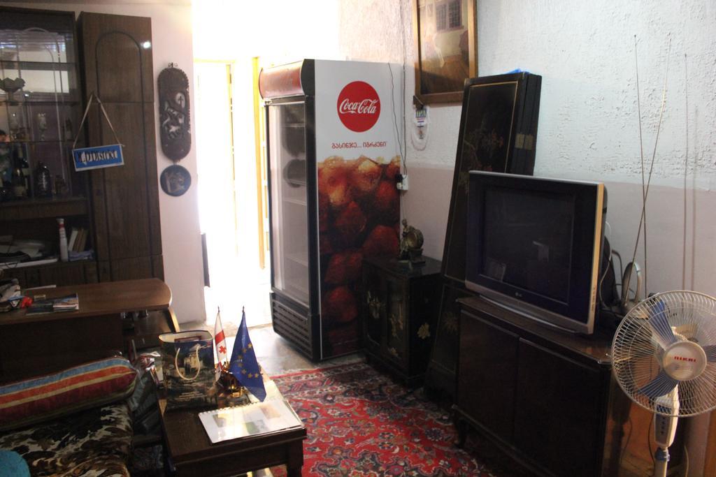 Old District Guest House Tbilisi Buitenkant foto