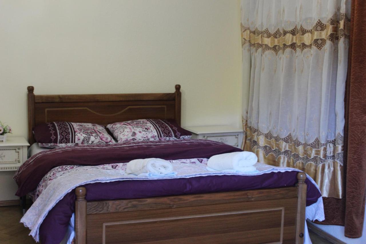 Old District Guest House Tbilisi Buitenkant foto