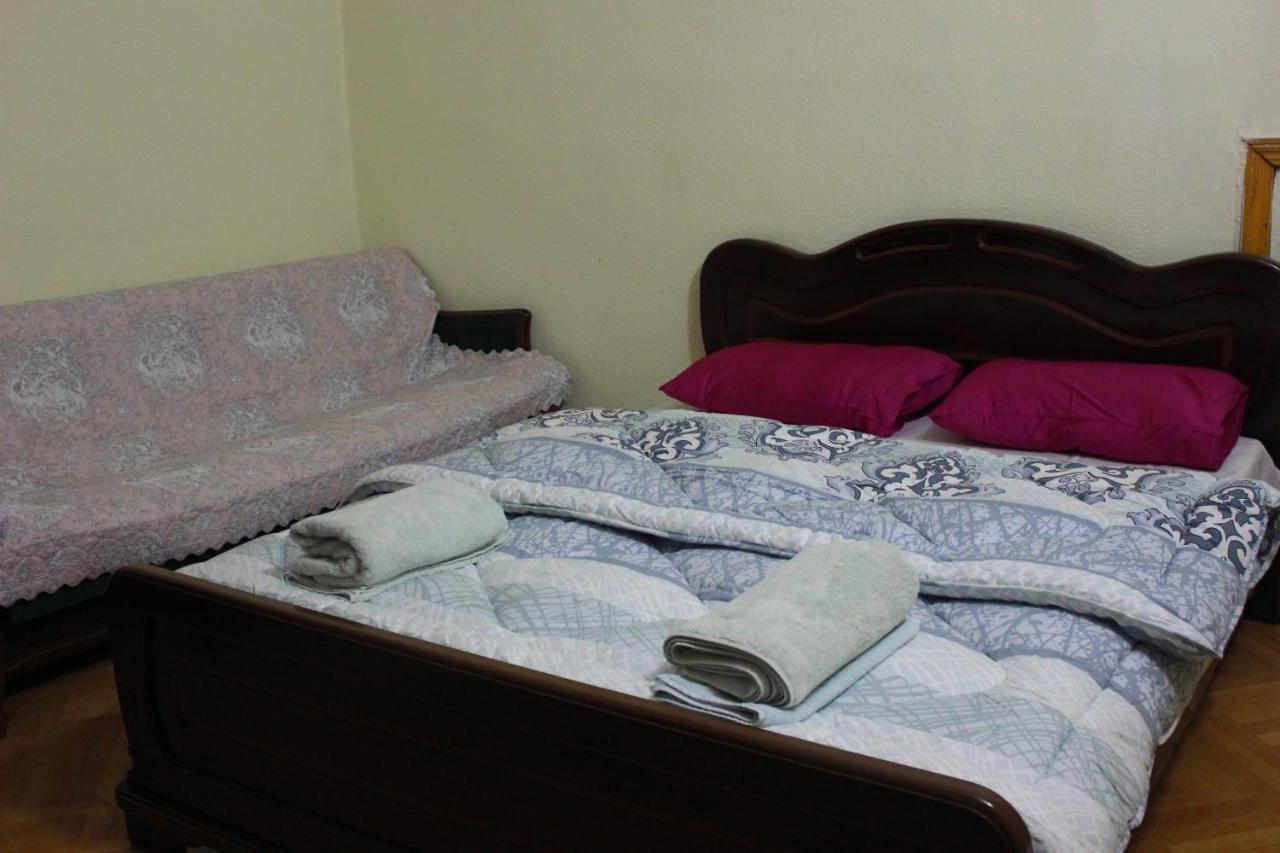 Old District Guest House Tbilisi Buitenkant foto