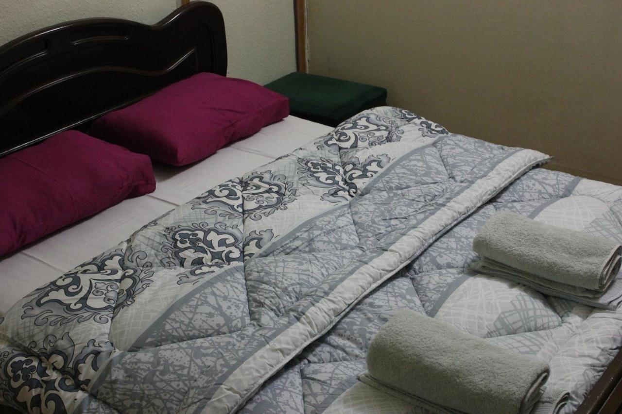 Old District Guest House Tbilisi Buitenkant foto