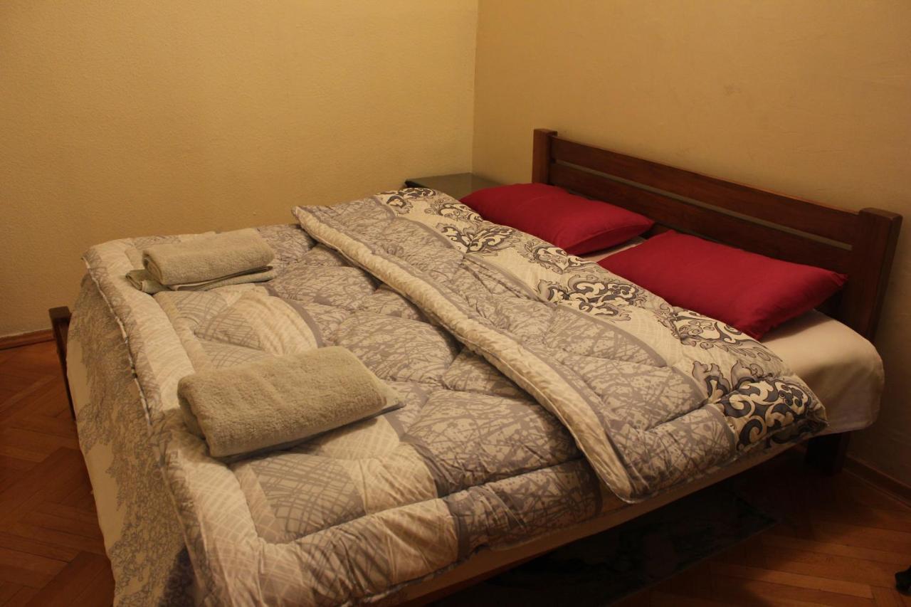 Old District Guest House Tbilisi Buitenkant foto