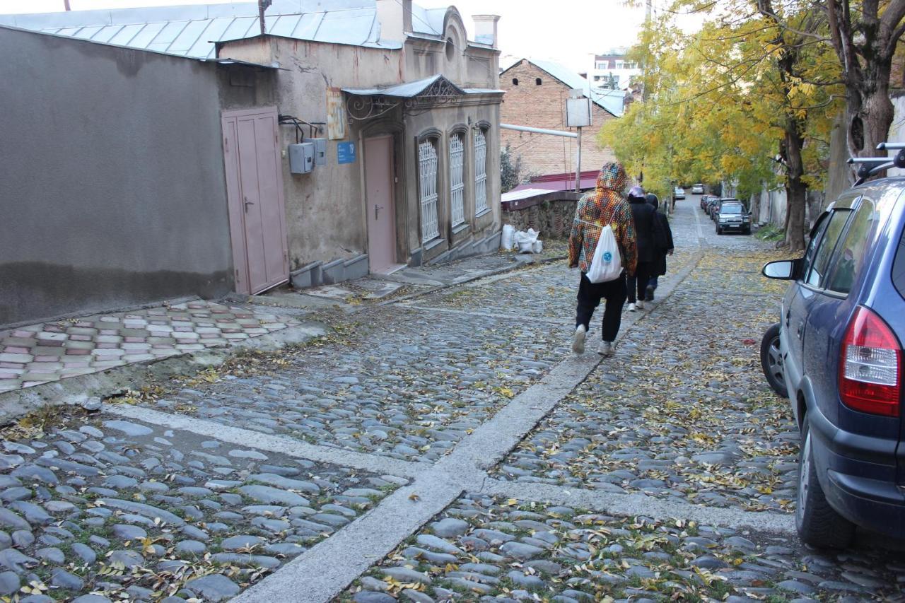 Old District Guest House Tbilisi Buitenkant foto