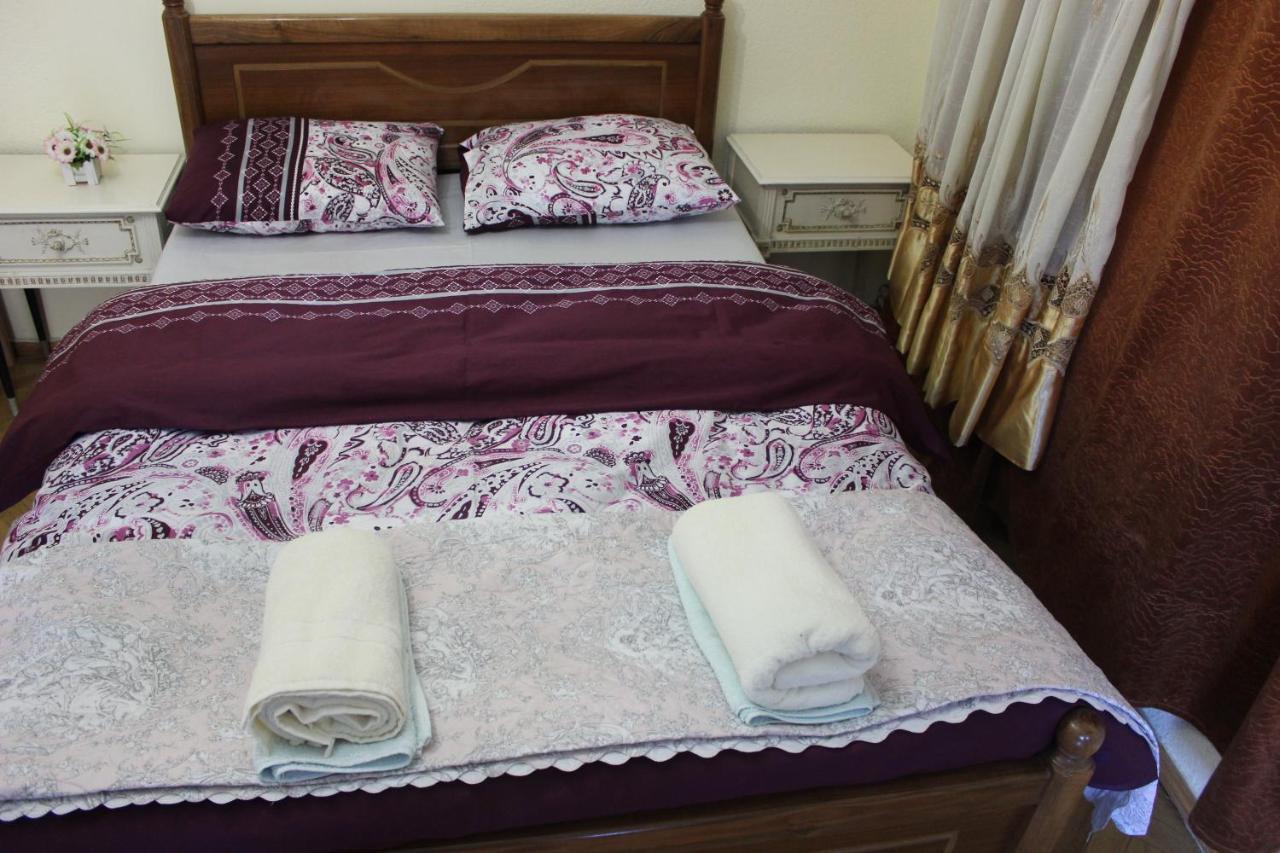 Old District Guest House Tbilisi Buitenkant foto