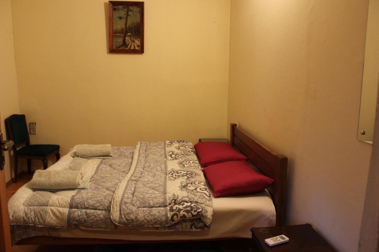 Old District Guest House Tbilisi Buitenkant foto